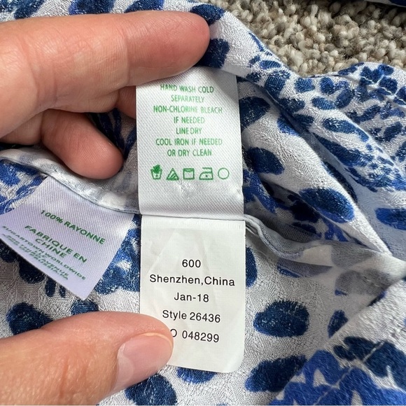 Lilly Pulitzer Elsa Button Down Flowy Blouse Blue White Fish Print, Size Small - Picture 8 of 10